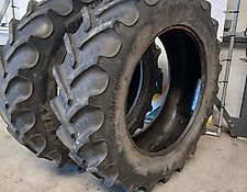 BKT 480/80R42 BKT RT-855 gebruikt 29MM ongelijk BKT 480/80R42 BKT RT-855 gebruikt 29MM ongelijk