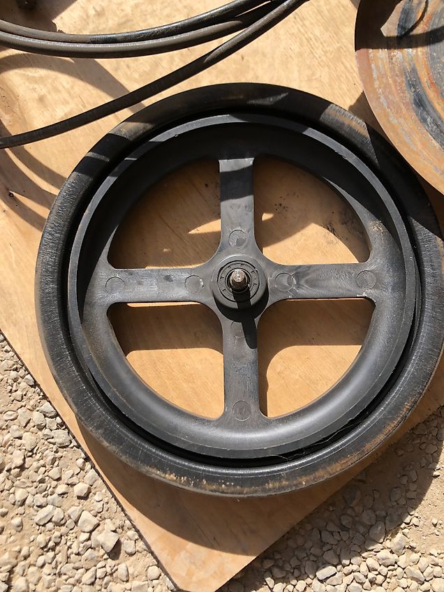 Lemken Solitär 9 und Zirkon-Ersatzteilkonvolut, Inhalt s. Fotos, Preis für alle abgebildeten Teile zusammen