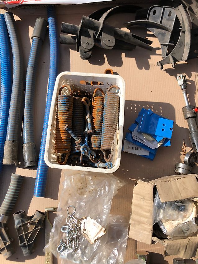 Lemken Solitär 9 und Zirkon-Ersatzteilkonvolut, Inhalt s. Fotos, Preis für alle abgebildeten Teile zusammen