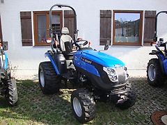 Solis Solis 26 9+9 Industriebereifung Kleintraktor