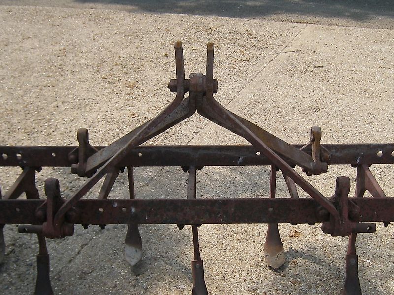 Ransomes 9 tine rigid leg cultivator