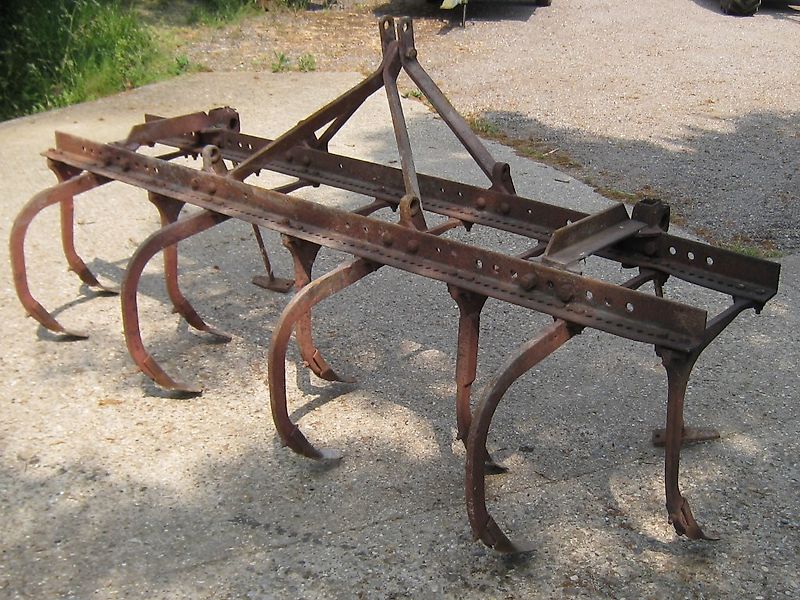 Ransomes 9 tine rigid leg cultivator