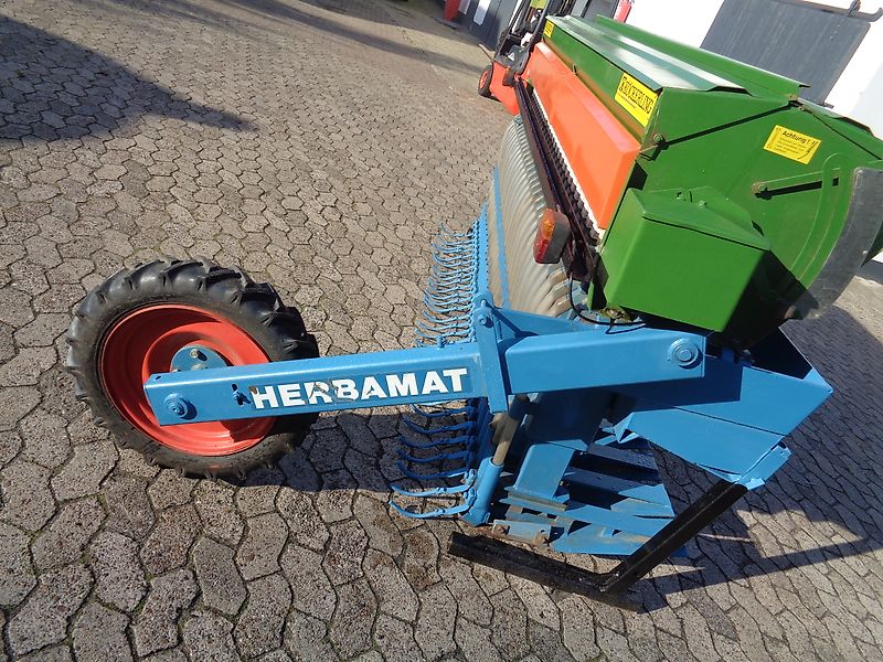 Köckerling Köckerling Herbamat 250cm 30 Reihen 8,3cm Reihenabstand Transportbreite 2,75m Schlitzdrille Nachsaatgerät Direktsaatgerät nicht Vredo Moore Uni Drill Eurogrenn Direksaatgerät für Umbruchlose Neuansaat