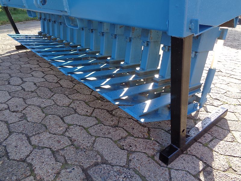 Köckerling Köckerling Herbamat 250cm 30 Reihen 8,3cm Reihenabstand Transportbreite 2,75m Schlitzdrille Nachsaatgerät Direktsaatgerät nicht Vredo Moore Uni Drill Eurogrenn Direksaatgerät für Umbruchlose Neuansaat