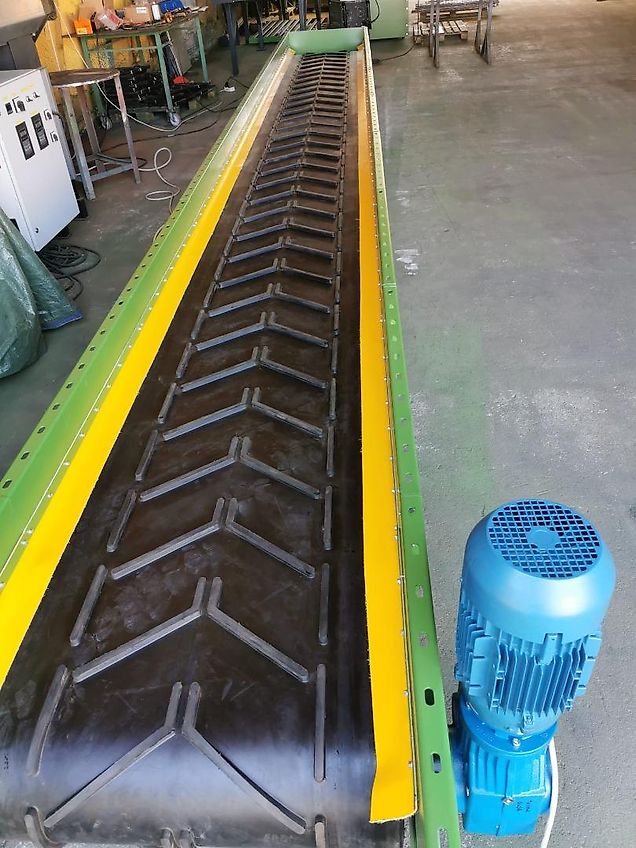 Metal Mania Przenośnik Taśmowy