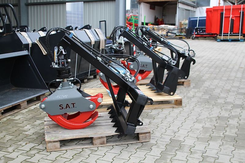 SAT - Rückezange mit Auslegearm - Neumaschine