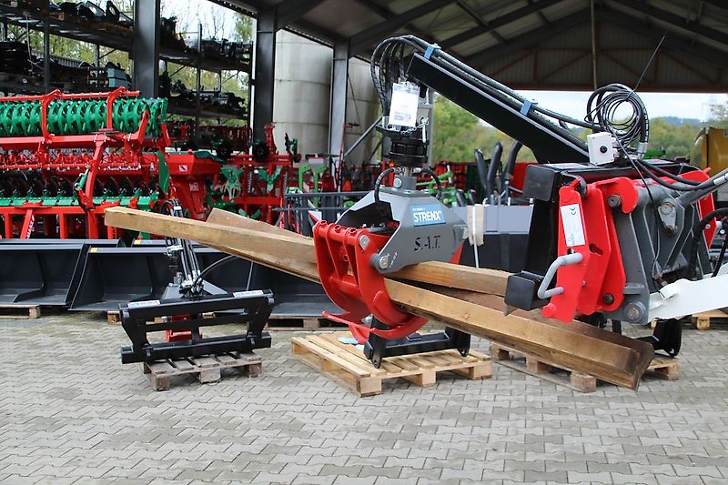 SAT - Rückezange mit Auslegearm - Neumaschine