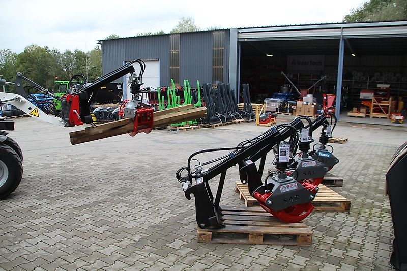 SAT - Rückezange mit Auslegearm - Neumaschine