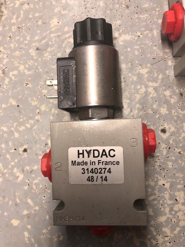 Kuhn Verteiler und Hydraulischer Steuerblock Setpreis