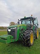 John Deere 8335R