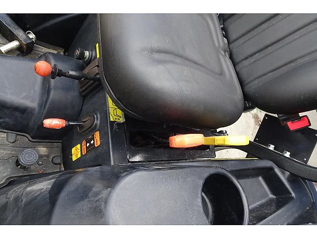 Solis compacttrekker Weinig uren! HST26