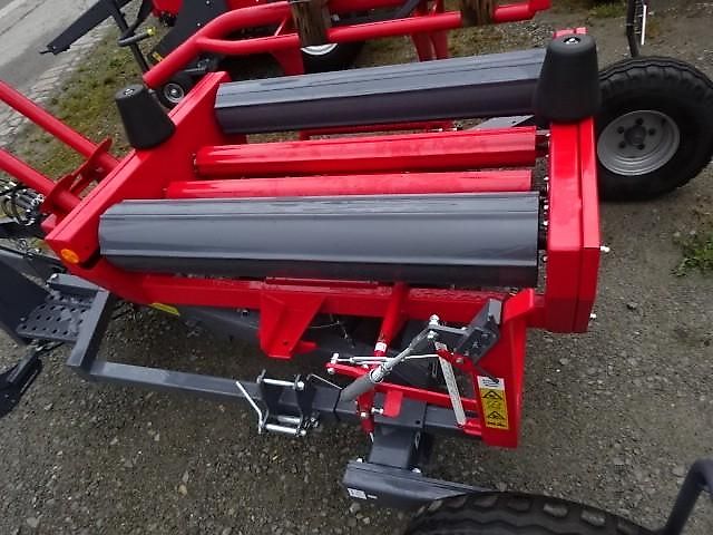 Metal-fach Z 577 Wickelgerät -Neue Version - Sonderpreis -- mit Seitenlader- mit Ballenaufsteller