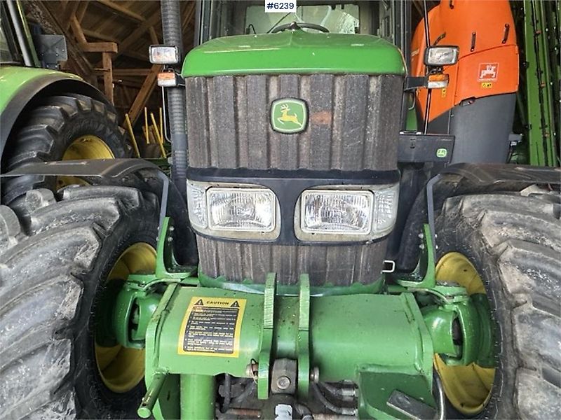 John Deere 6230