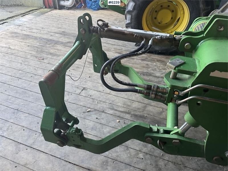John Deere 6230