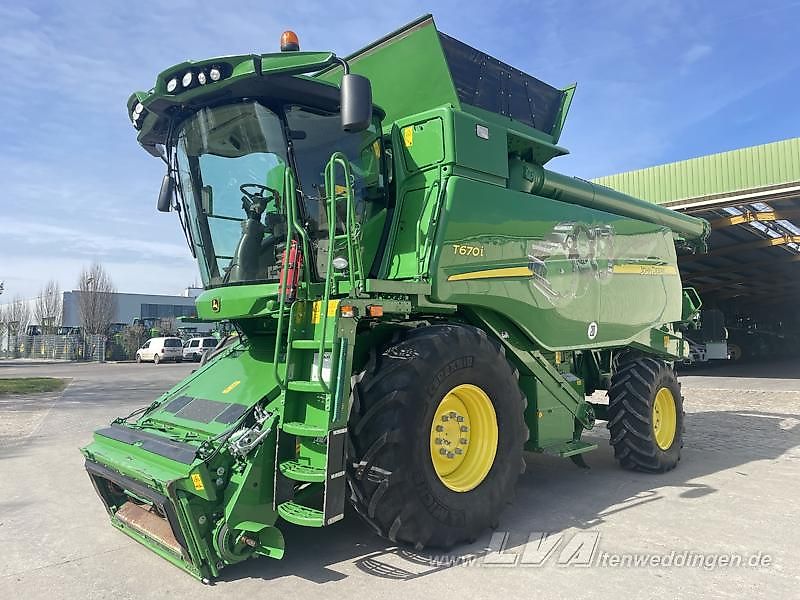 John Deere T670 i