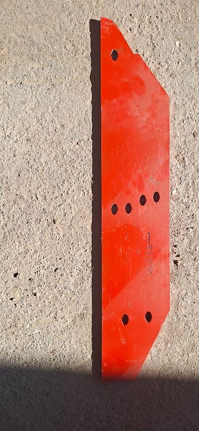 Kuhn Streichbleche, Anlagen, Vorschäler, Schrauben usw.