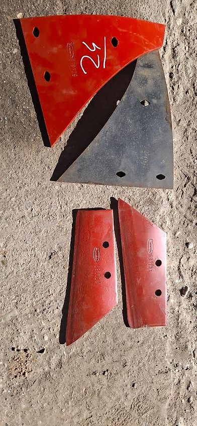 Kuhn Streichbleche, Anlagen, Vorschäler, Schrauben usw.