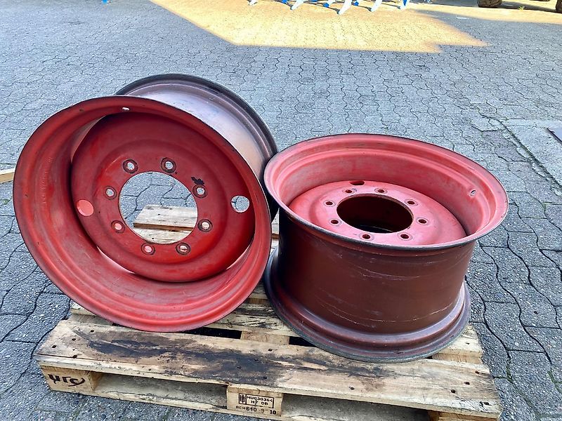 Claas Felgen Satz Vorne 14-24, 8-Loch, 275