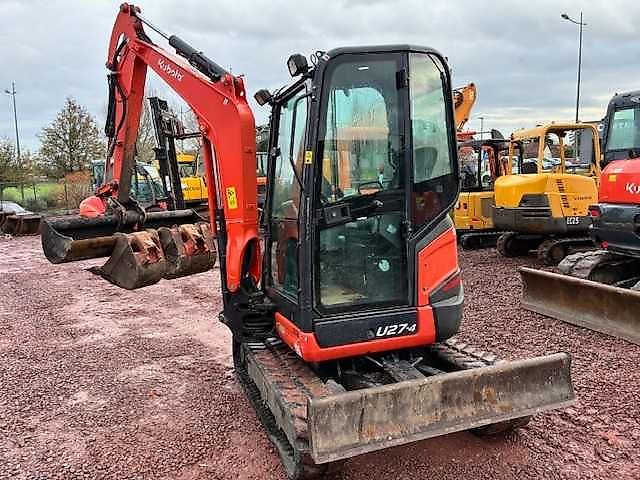 Kubota U 27-4