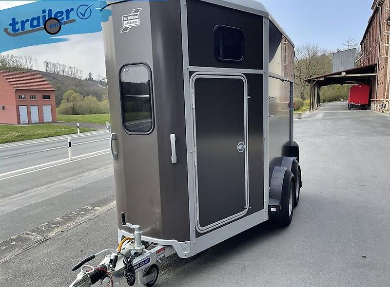 Ifor Williams Pferdeanhänger - HB506 mit Rampe- Türen Kombi