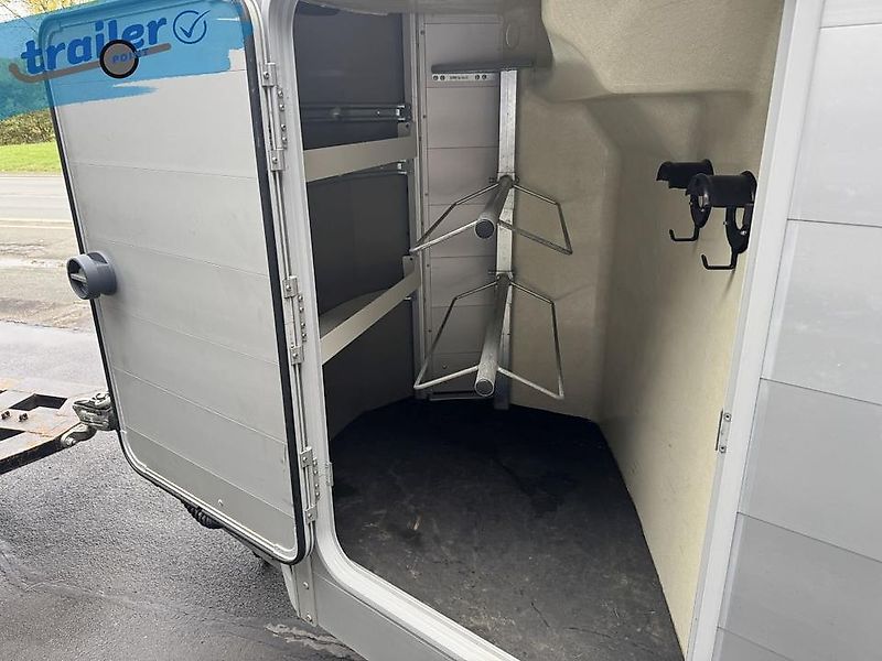 Ifor Williams Pferdeanhänger - HBX506 mit Sattelkammer