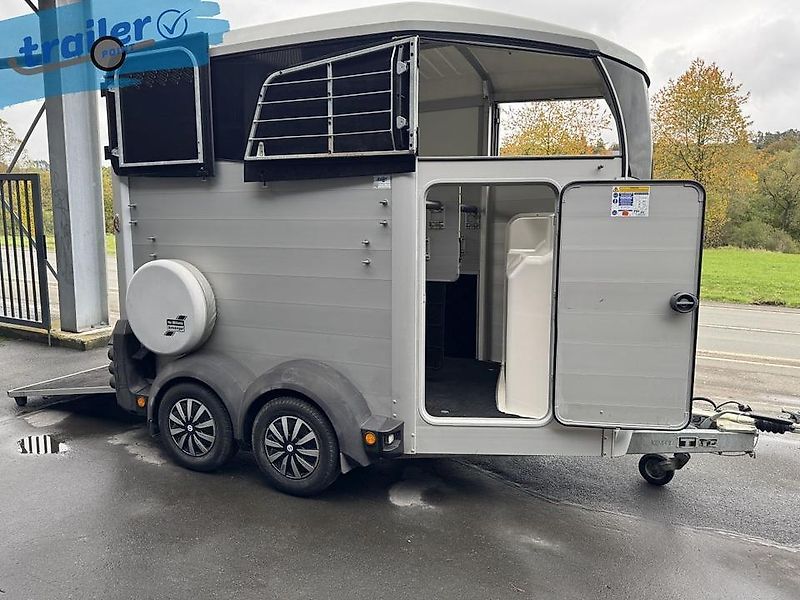Ifor Williams Pferdeanhänger - HBX506 mit Sattelkammer