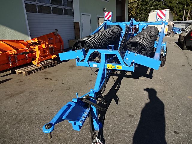 SVD- Cambridgewalze NEU -  8 Meter Sonderpreis Cambridgewalze 8 Meter- Hydraulisch- 3 teilig