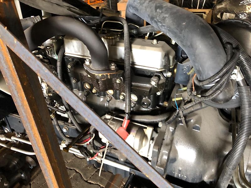 Iseki Iseki ICT 50 / TGC5470FH Motor Getriebe Achsen * Unbenutzt