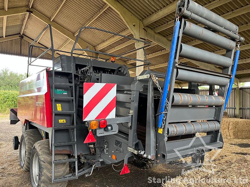 Massey Ferguson 2270 Baler