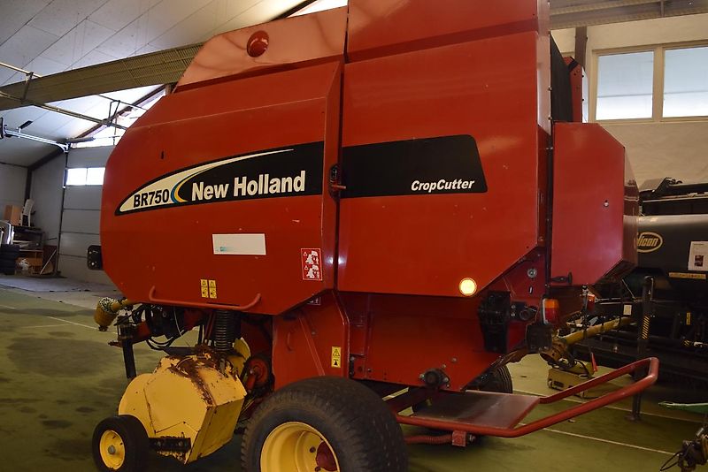 New Holland BR 750 CropCutter