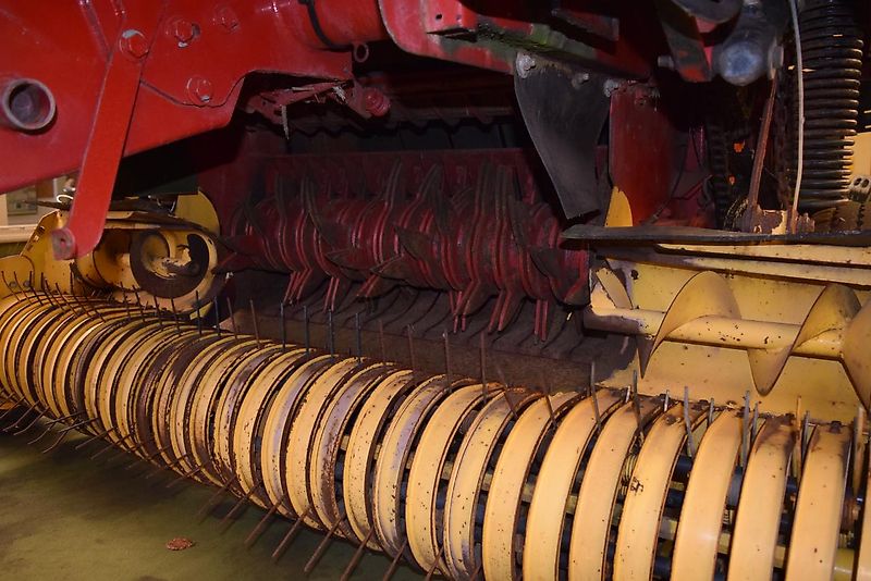 New Holland BR 750 CropCutter