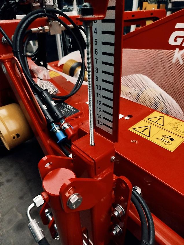 Grimme KP 1700 ; Krautschlegel mit Gummischlegel