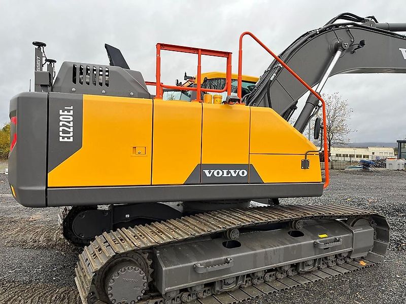 Volvo Kettenbagger EC 220 EL Baujahr 2023 mit Oil Quick 70/55