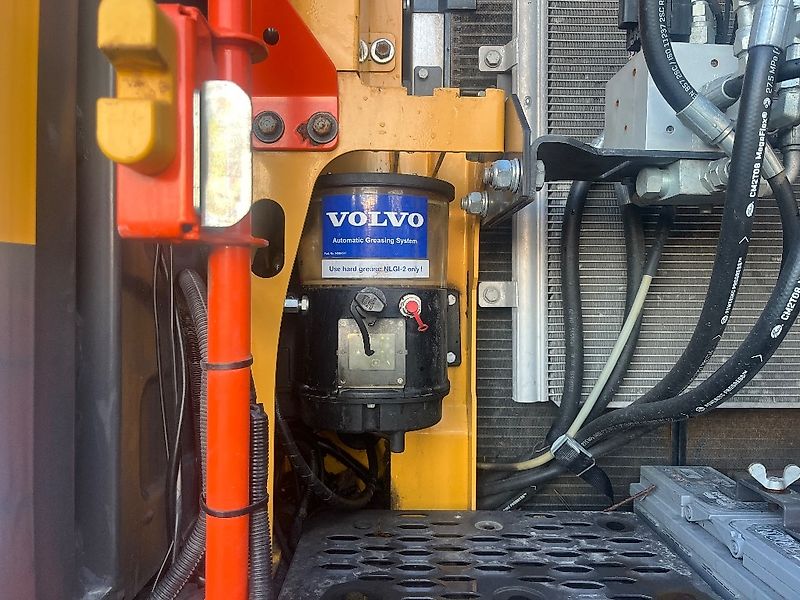 Volvo EWR 150 E / Pyörittäjä, Kauha, Uudet Renkaat!