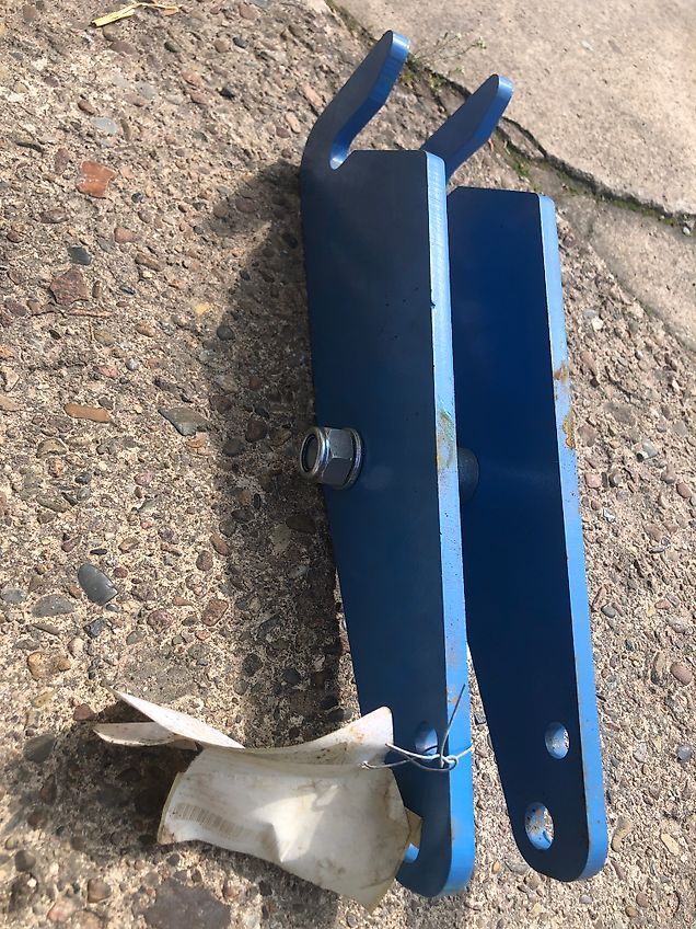 Lemken Kupplungsteile Solitär:Zirkon, 6618364, Fanghaken und Anbauplatten, Paketpreis