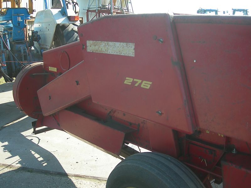 New Holland NH HAYLINER 276