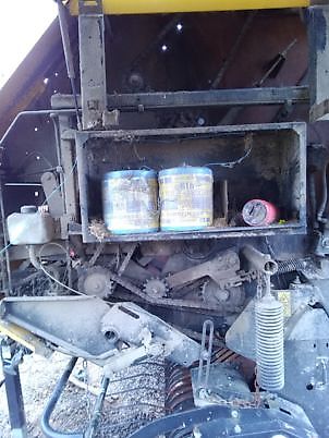 New Holland PRESSE BR 750A POUR PIECES