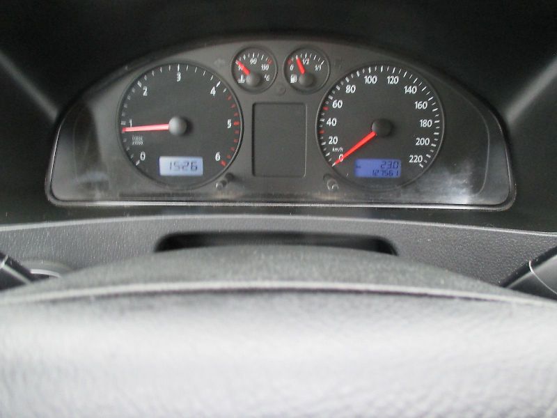 VW Volkswagen T5 Kombi 1,9TDI Sicherungsfahrzeug/ Klima