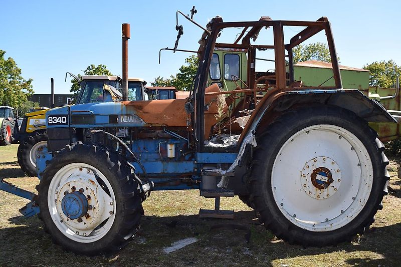 New Holland 8340 *zur Teileverwertung*