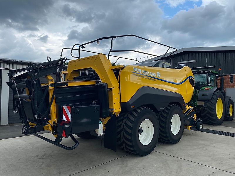New Holland BB 1290 High Density CropCutter