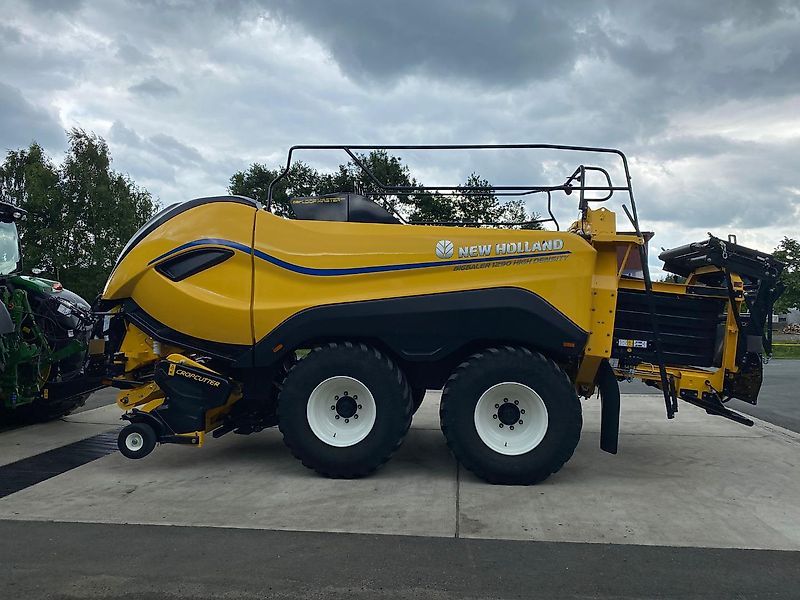 New Holland BB 1290 High Density CropCutter