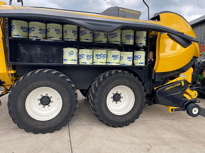 New Holland BB 1290 High Density CropCutter