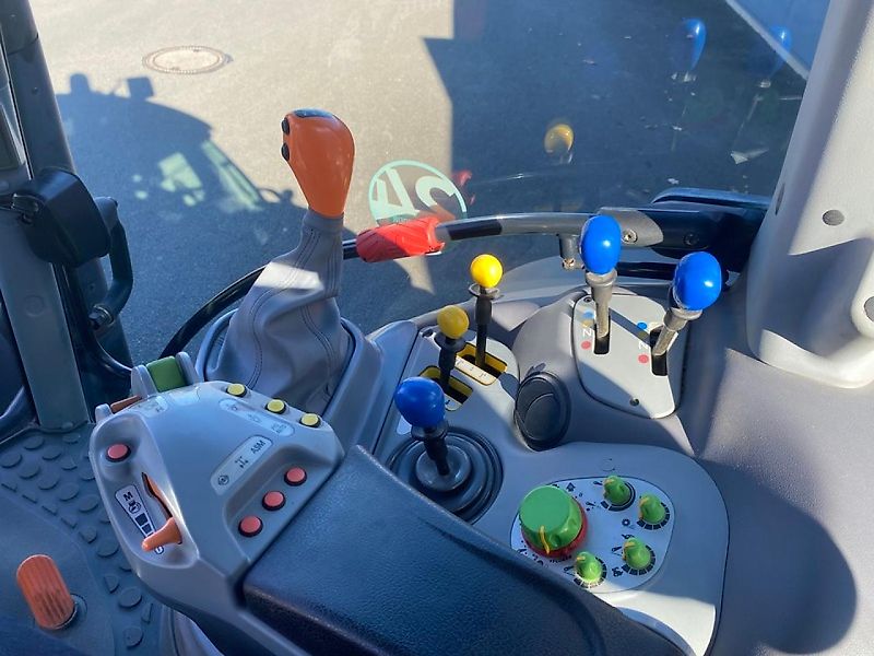 Deutz-Fahr SCHLEPPER AGROTRON M 640