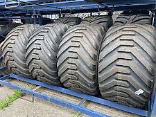 BKT 500/50-17 BKT FLOT648 14PR  TL demo op Develon wiel 161-205-6gts ET-65 grijs