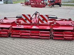 Lupus Wał nożowy , hydraulicznie składany 4.0 m / Messerwalze hydraulisch klappbar 4,0 m/ Knife roller, hydraulically foldable 4.0 m