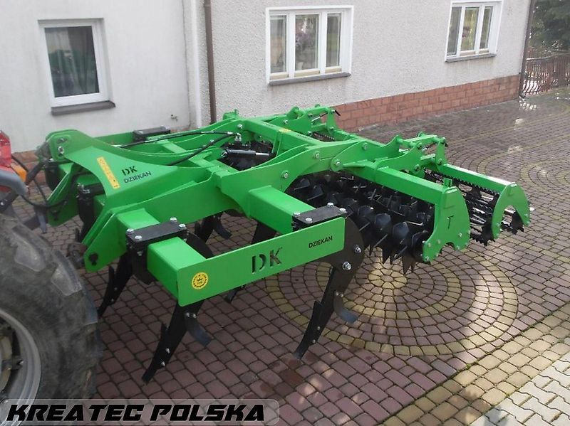 Dziekan Mulchmeißelpflüg CENTAUR PDBC25F2Z2.mit doppelt gewellter Rohrzahnwalze zum Mulchen vorne 530, hinten 460, mit doppelt gezahnter Saitenwelle