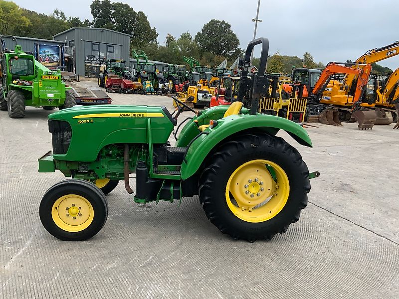 John Deere 5055E Tractor (ST24652)