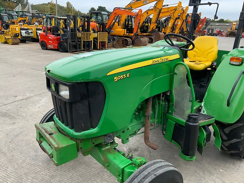 John Deere 5055E Tractor (ST24652)