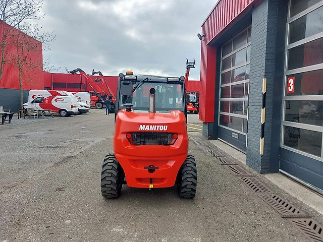 Manitou MC25-4