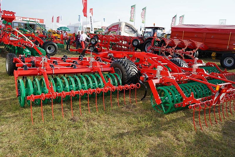 AGRO-MASZ APS oder Vibro 3 bis 8 m Arbeitsbreite, Nachläufer nach Wahl